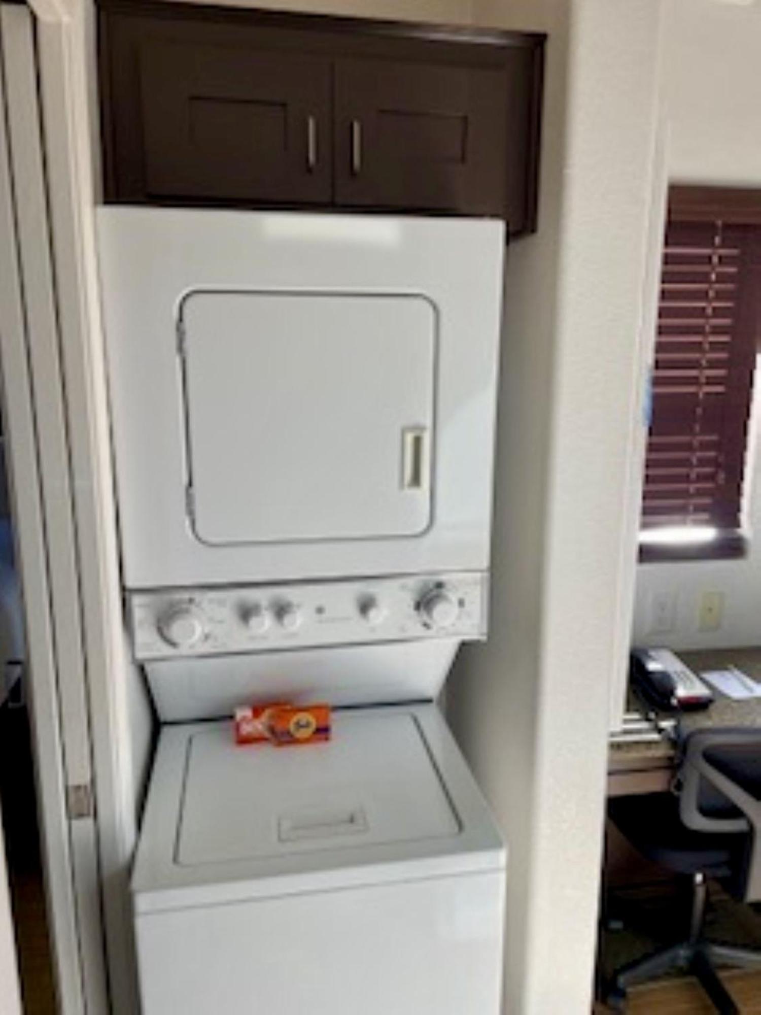 Sedona Pines Resort Bagian luar foto A typical tumble dryer